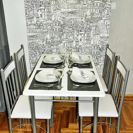 Unique Town Apartment. Clear Comfort. Apartman Budapest
