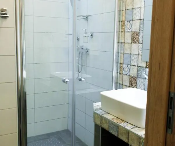 Unique Town Apartment. Clear Comfort. * Budapeste