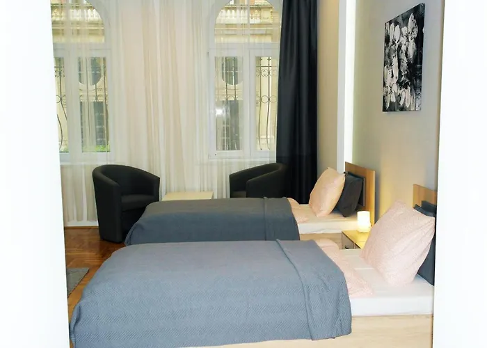 Unique Town Apartment. Clear Comfort. Apartamento Budapeste