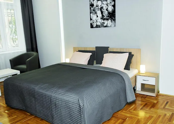 Unique Town Apartment. Clear Comfort.