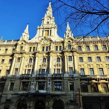 Unique Town Apartment. Clear Comfort. Apartamento Budapeste