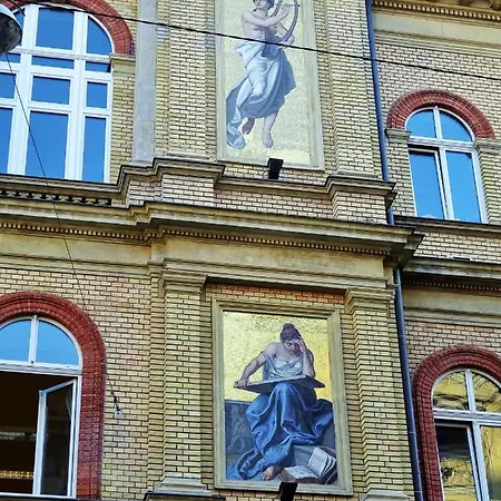 Unique Town Apartment. Clear Comfort. Apartamento Budapeste